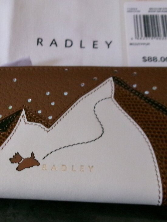 RADLEY LONDON Handbags - NWT Radley London Mountain Wanderer Brown Leather Wallet